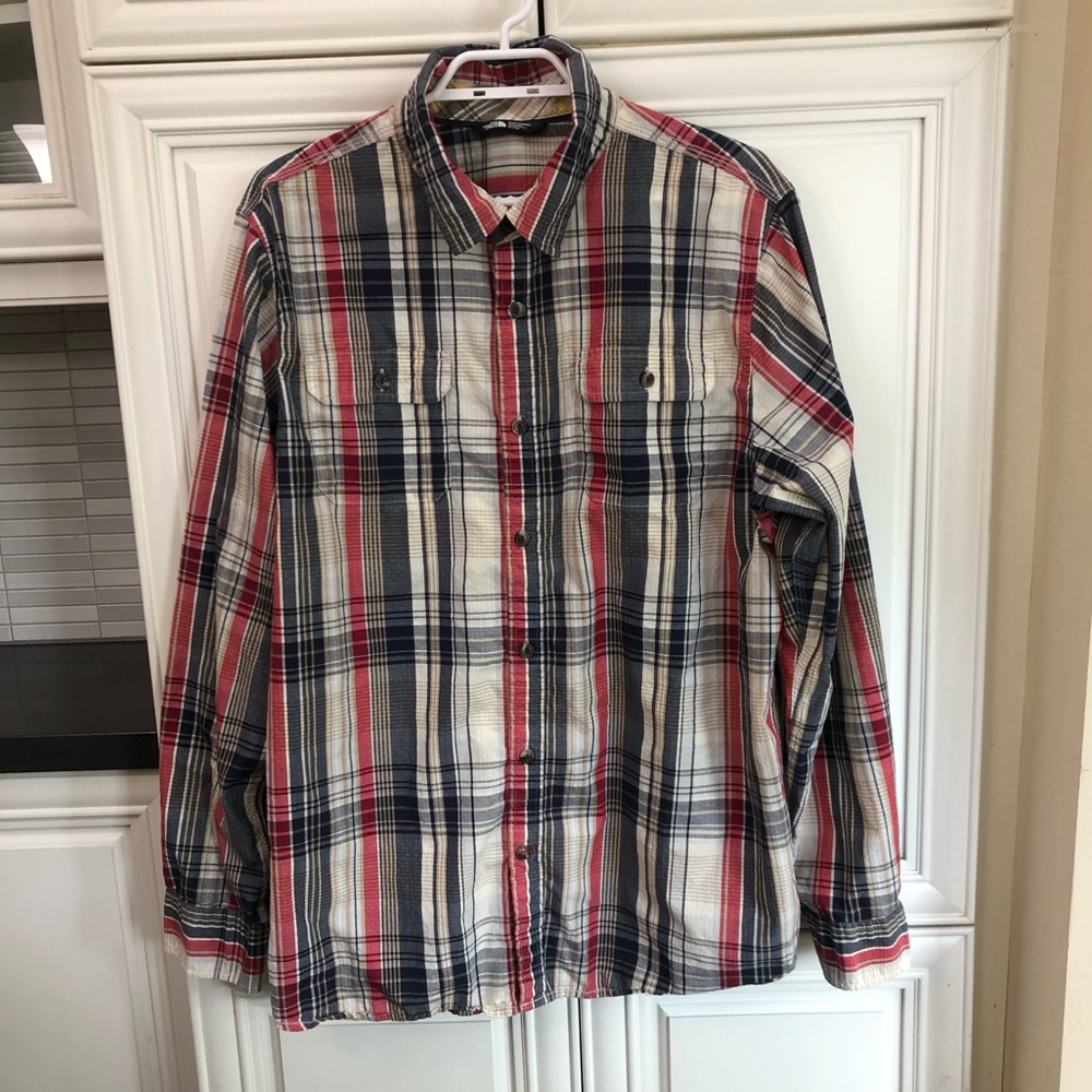 EUC The North Face men’s plaid button shirt